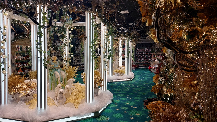 Santa Claus Village at Mondo Verde